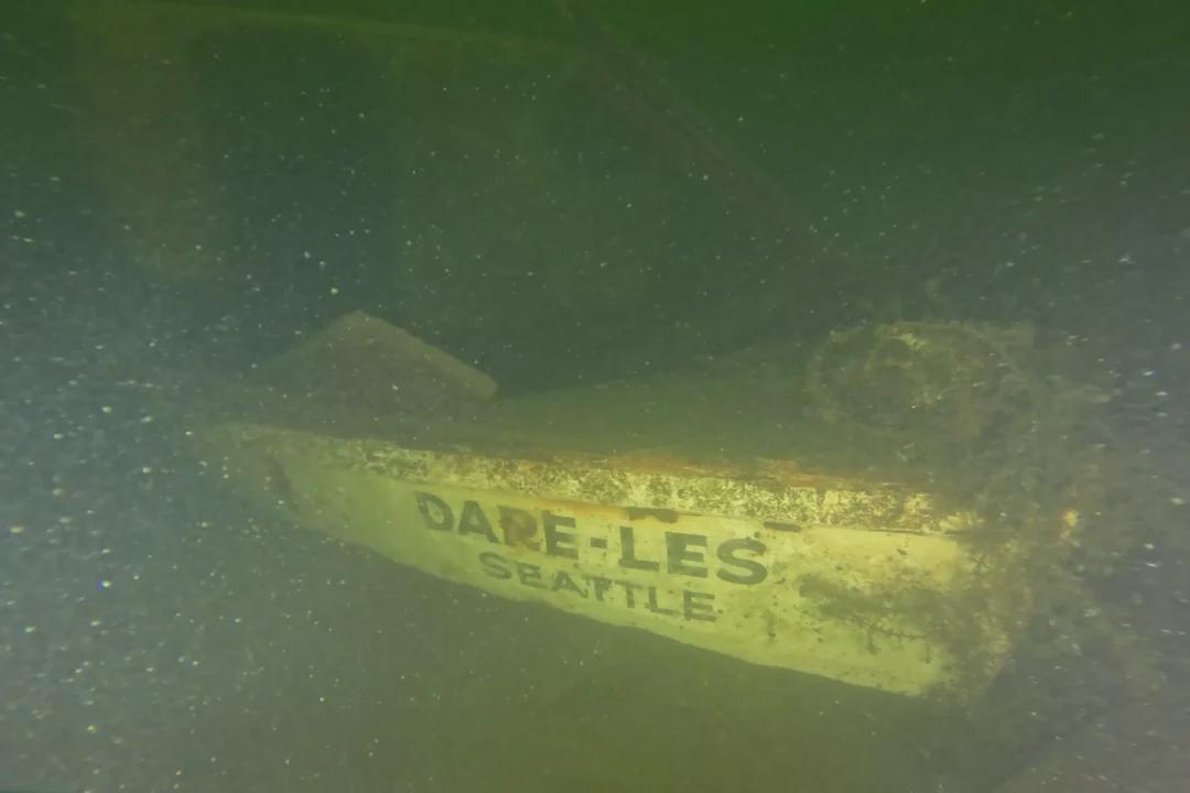 Researchers Use Robot to Explore ‘Shipwreck City’ in This Popular Lake