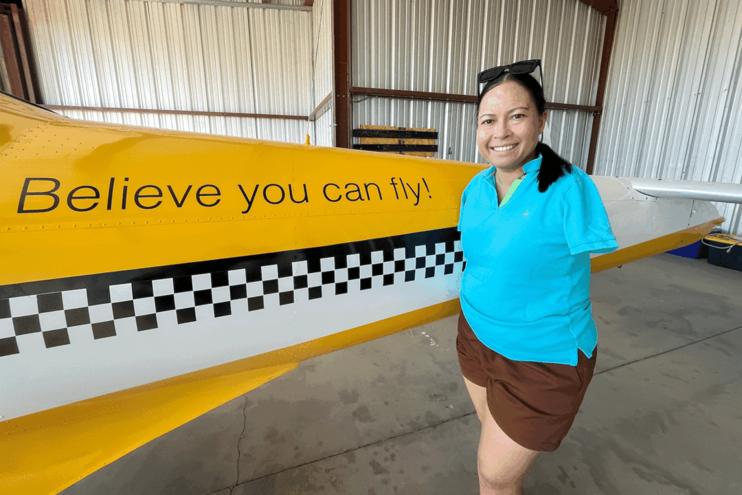 Don’t Say ‘Can’t’ to Jessica Cox. The Pilot With No Arms Says ‘Watch Me’