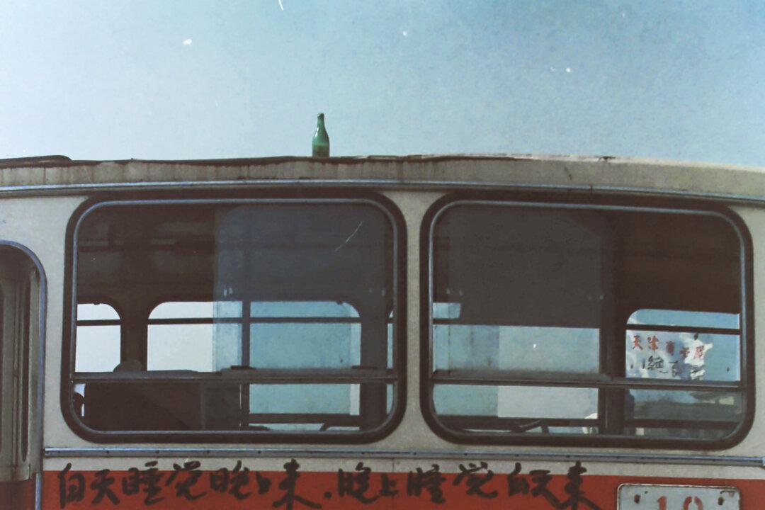 (Left) Pro-democracy protesters climb atop a flagpole to put up banners in Beijing in the spring of 1989. (Middle) A man sleeps in front of a bus, where lines of verse encourage people to join the pro-democracy protests in Beijing in the spring of 1989. (Right) Pro-democracy protesters in Tiananmen Square in Beijing in the spring of 1989. (Provided to The Epoch Times)