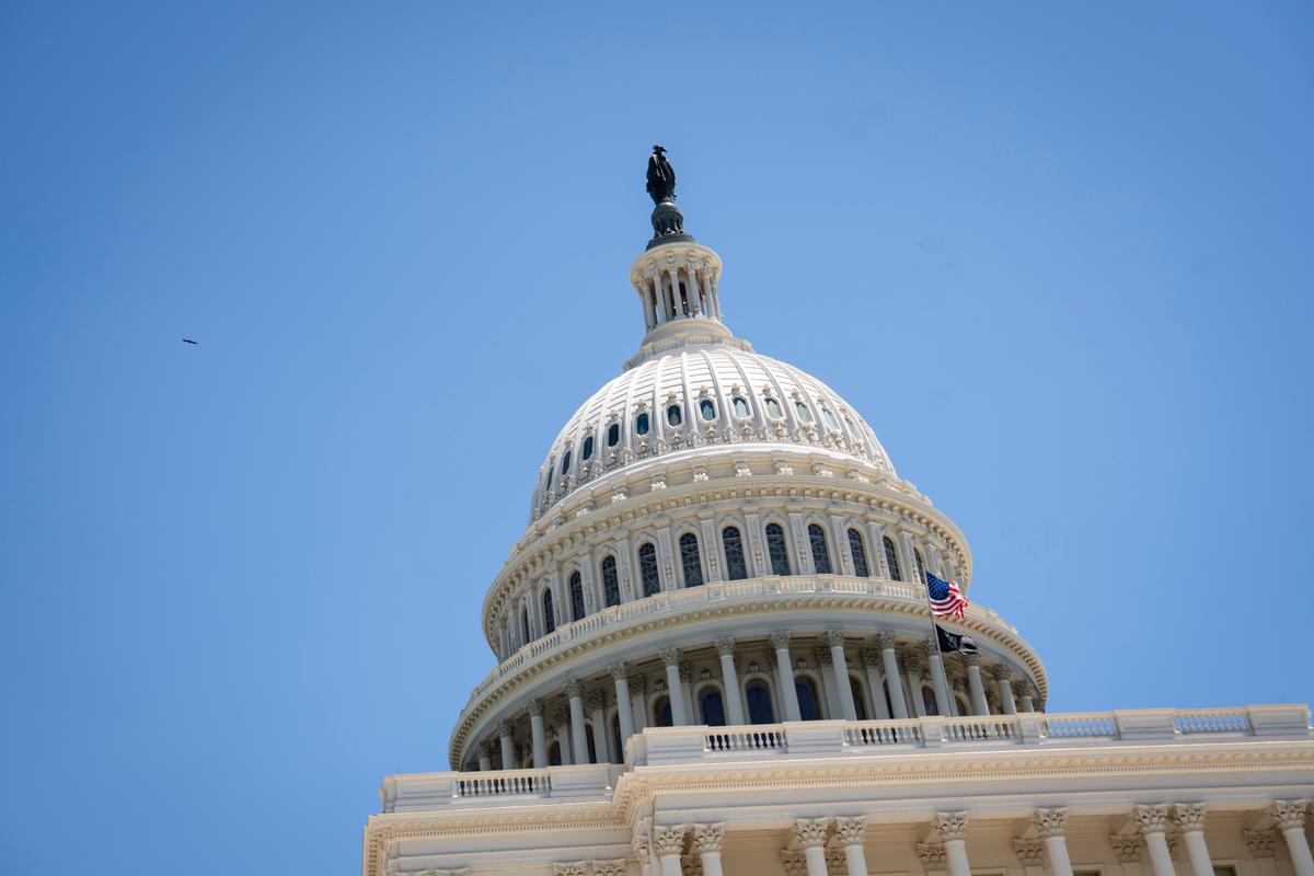 Senate to Move Ahead With Bill to Fund ICE, Border Patrol