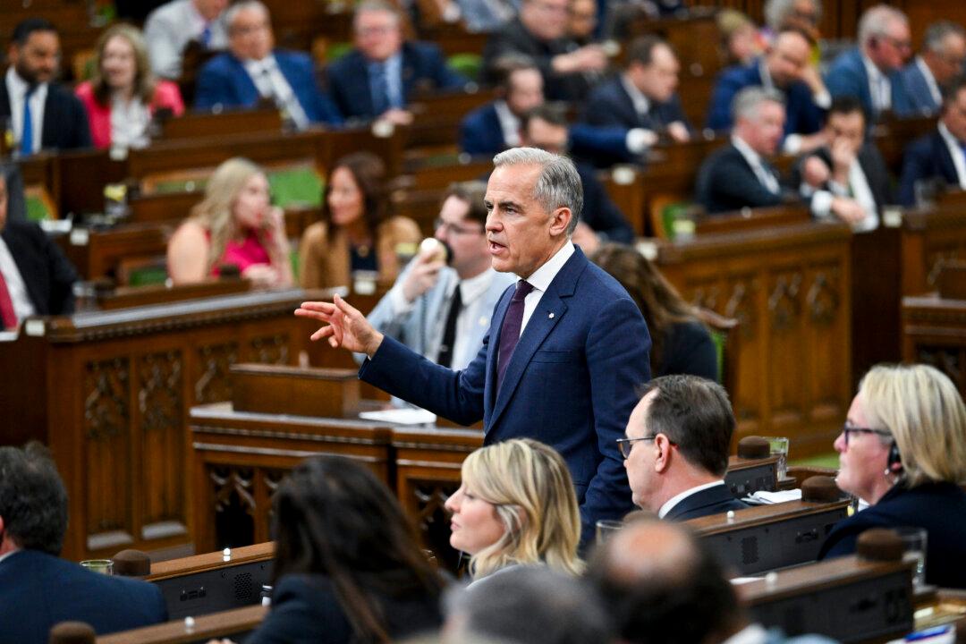 Carney, Poilievre Spar in Heated Commons Exchange on Canada’s ‘Technical’ Recession