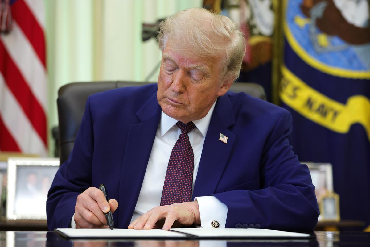 Trump Reclassifies 8,000 Senior Government Positions, Making Them Easier to Fire