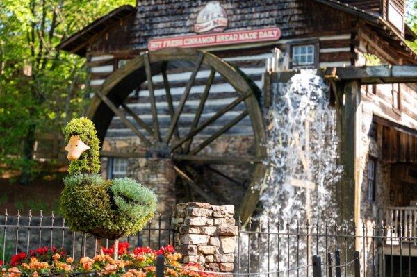 Home to Dollywood's world-famous cinnamon bread, the Grist Mill in Craftman's Valley might be the sweetest spot in the park. (Dollywood Parks & Resorts)