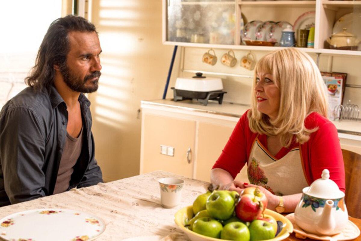 Jay Swan (Aaron Pedersen) meets with Mayor Maureen (Jacki Weaver), in “Goldstone.” (GJW+)