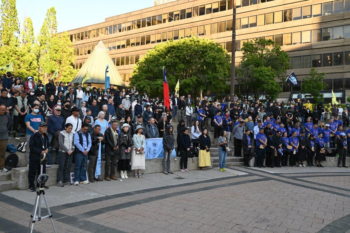 The Toronto Association for Democracy in China held a “Concert for Freedom and Candlelight Vigil” on the evening of May 30, 2026, at Mel Lastman Square in North York to mark the 37th anniversary of the Tiananmen Square massacre. (Yi Ling/The Epoch Times)