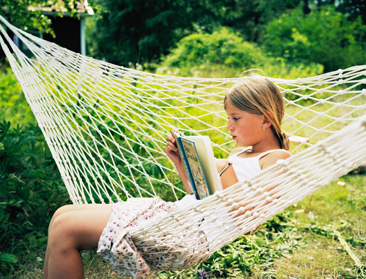 Reclaiming Childhood: How to Give Your Kids an Analog Summer