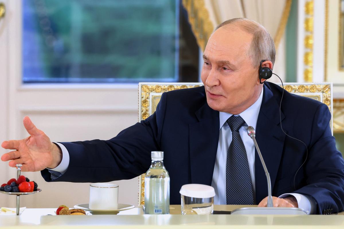 Putin Says Trump’s Peace Proposals Could Help End Ukraine War
