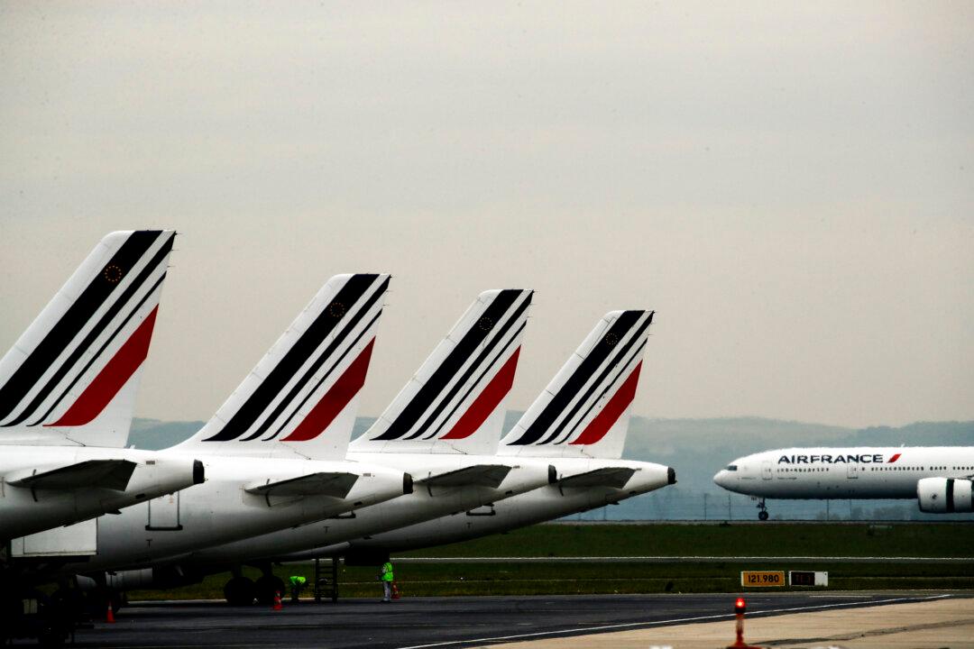 EU Transport Chief Sees No Jet Fuel Shortage Despite Hormuz Blockade