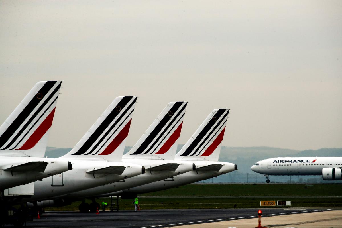 EU Transport Chief Sees No Jet Fuel Shortage Despite Hormuz Blockade