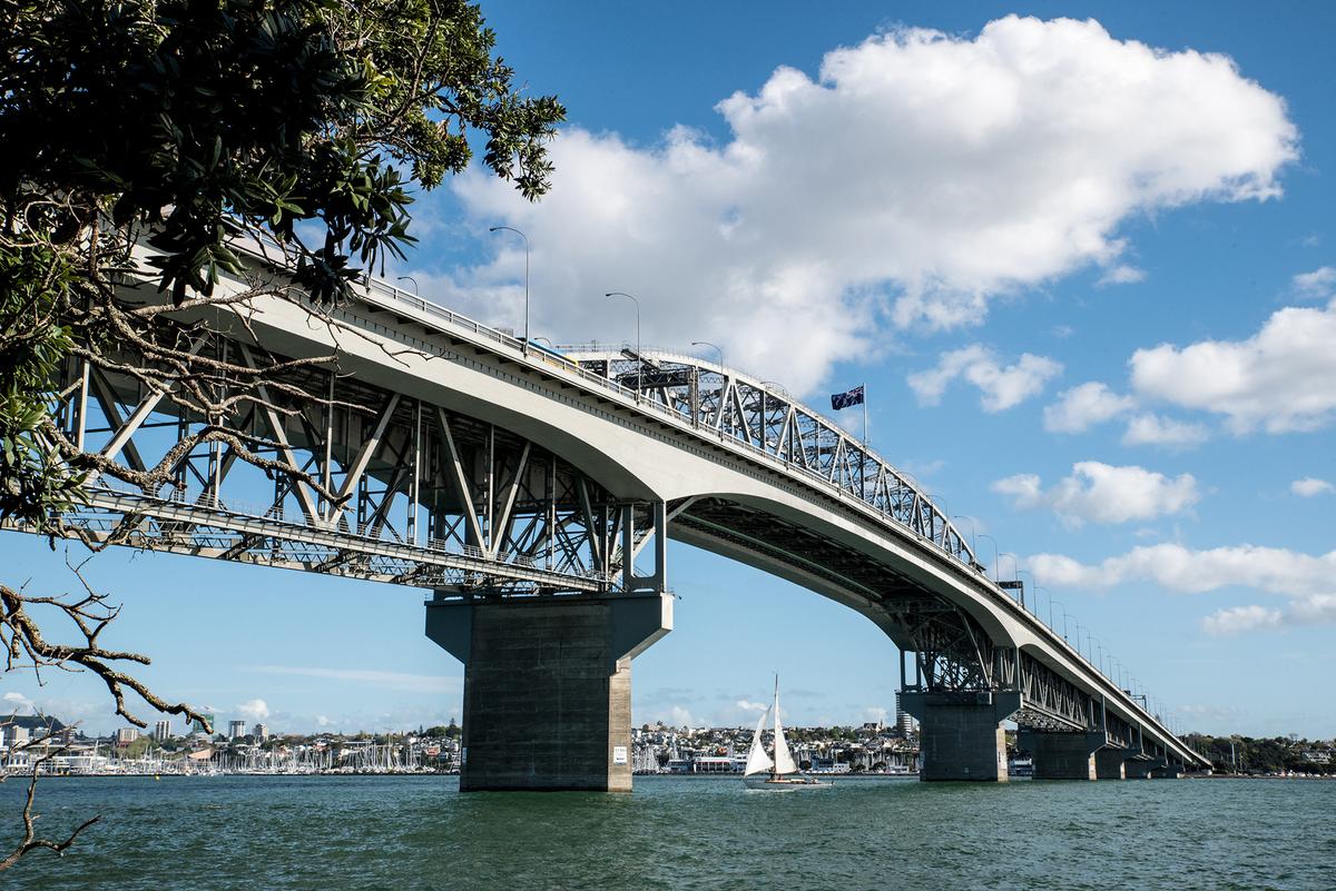 The Auckland Harbour Bridge spans Waitematā Harbour, connecting central Auckland with the North Shore. (Logan Campbell/Getty Images)