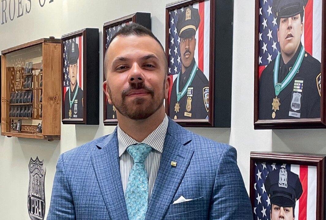 Philly Police Officer and Artist Honors Fallen Heroes With Custom Portraits