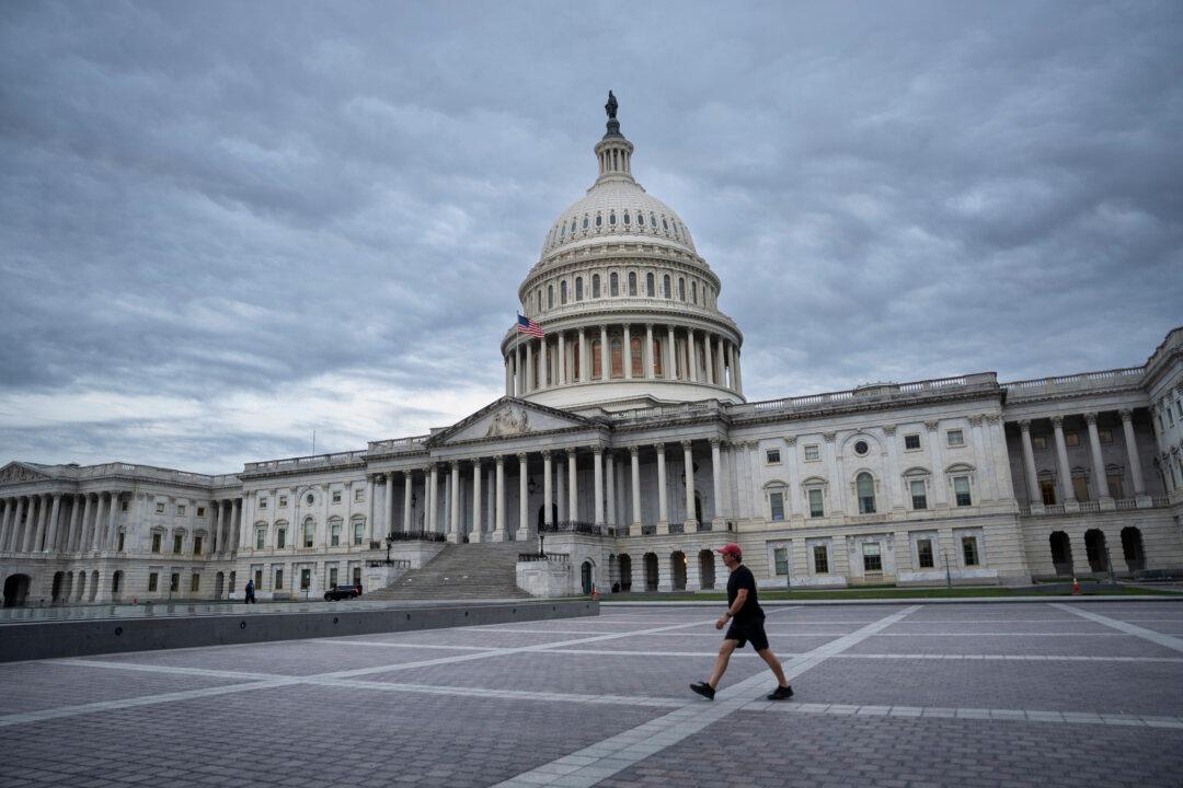 As Spy Law Nears Expiration, Lawmakers Mull Short-Term Renewal