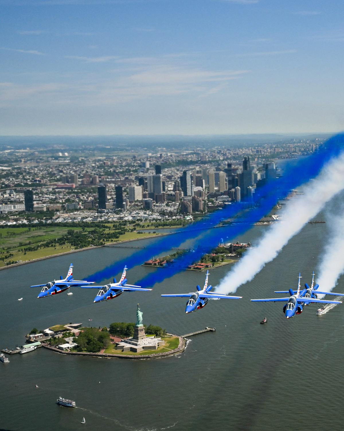Day in Photos: 250th Independence Flyover in New York, Taiwan Army Rocket Exercise, and Capitol Hill Bear