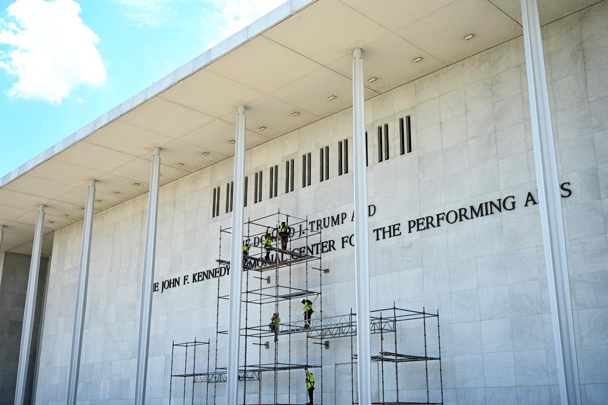 Kennedy Center Votes to Put Trump’s Name on Building, Close for Renovations