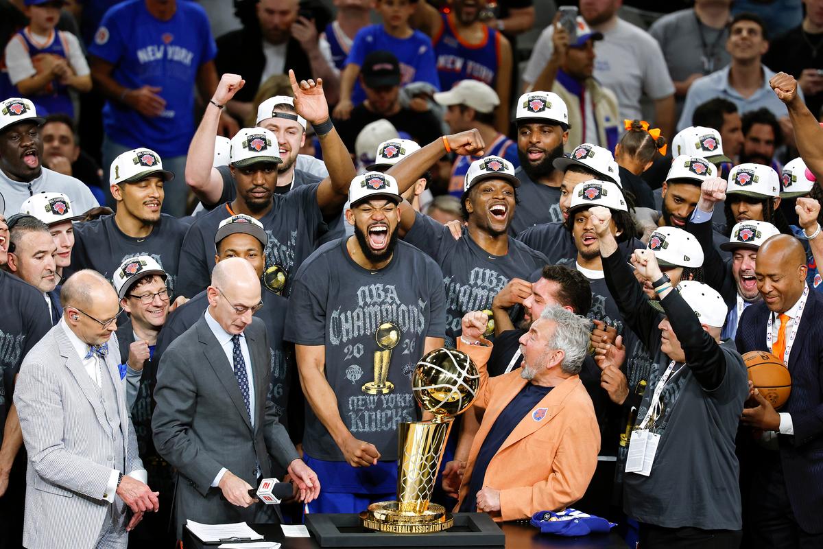 Knicks Take Title in 5, Knock Off Spurs in San Antonio for First NBA Crown in 53 Years