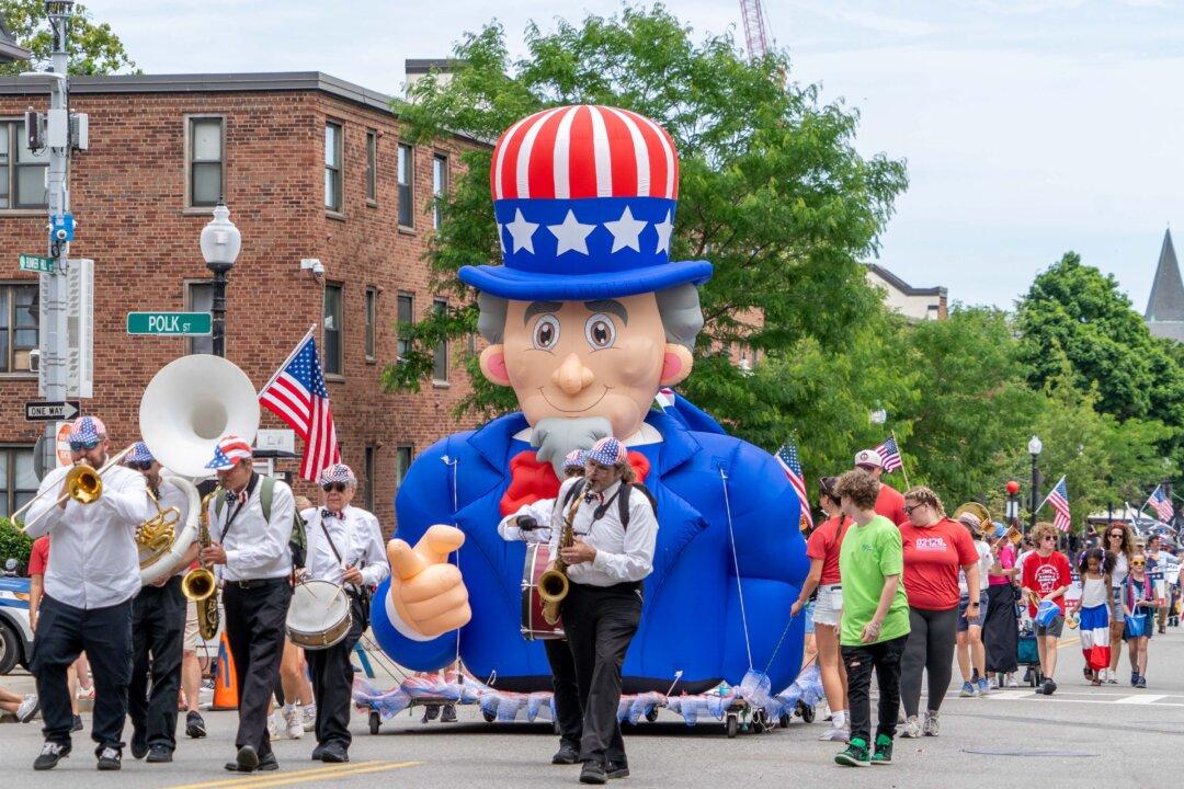 REPLAY: Battle of Bunker Hill, 251st Anniversary Parade in Boston