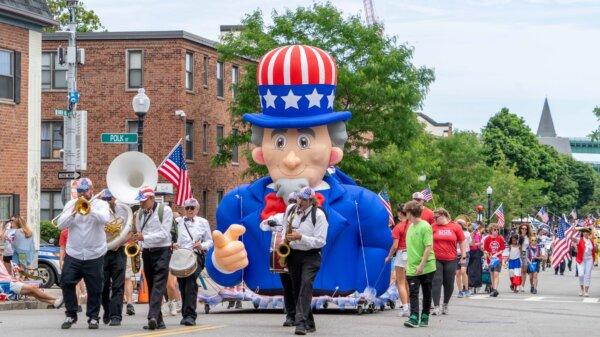 REPLAY: Battle of Bunker Hill, 251st Anniversary Parade in Boston
