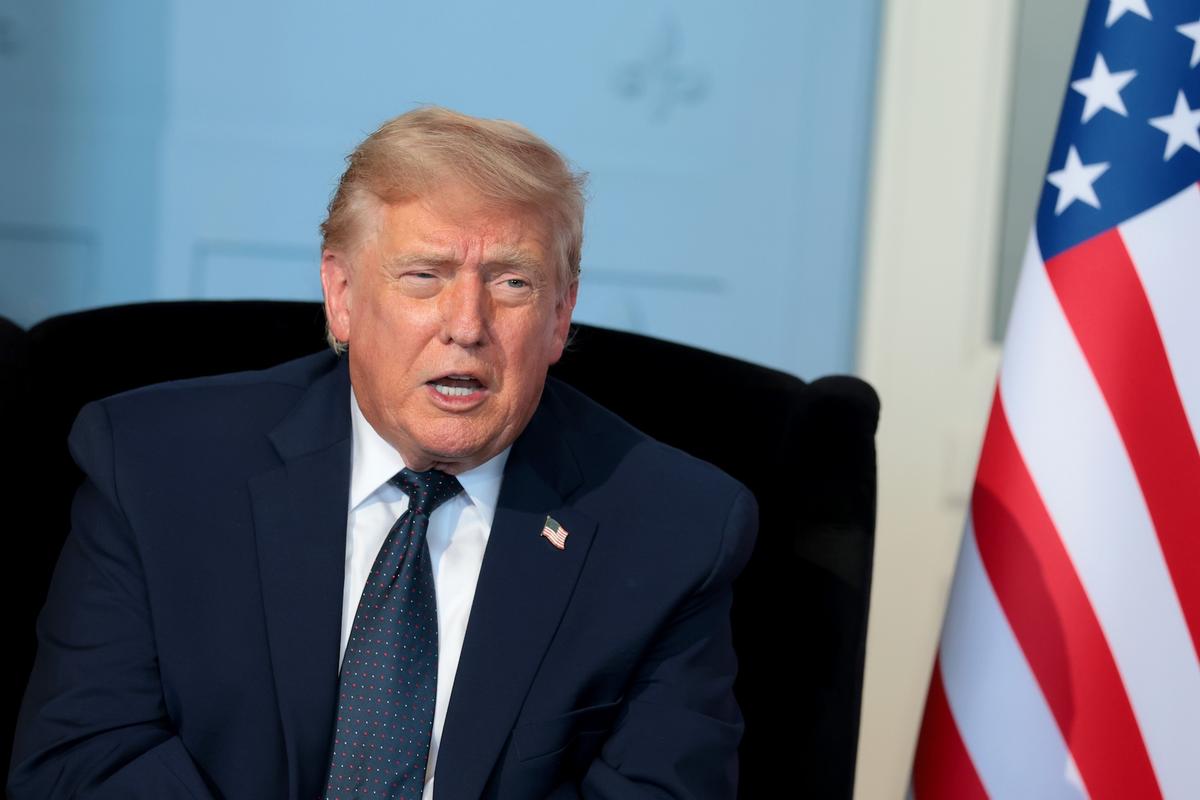 Trump Hopeful After Iran Deal, Reiterates Warning on Nuclear Weapons