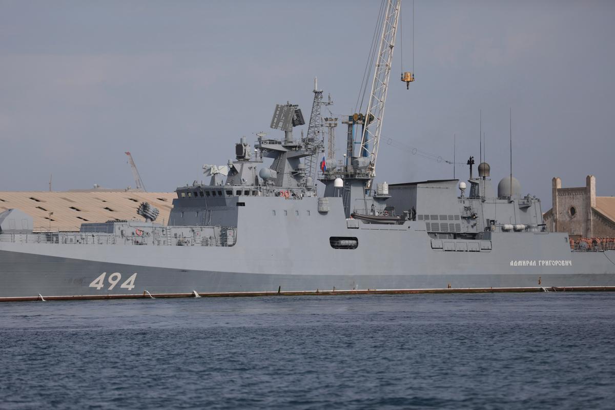 Russian Warship ‘Reckless,’ Not ‘Sinister,’ in Firing Shots at Yacht in English Channel, Starmer Says