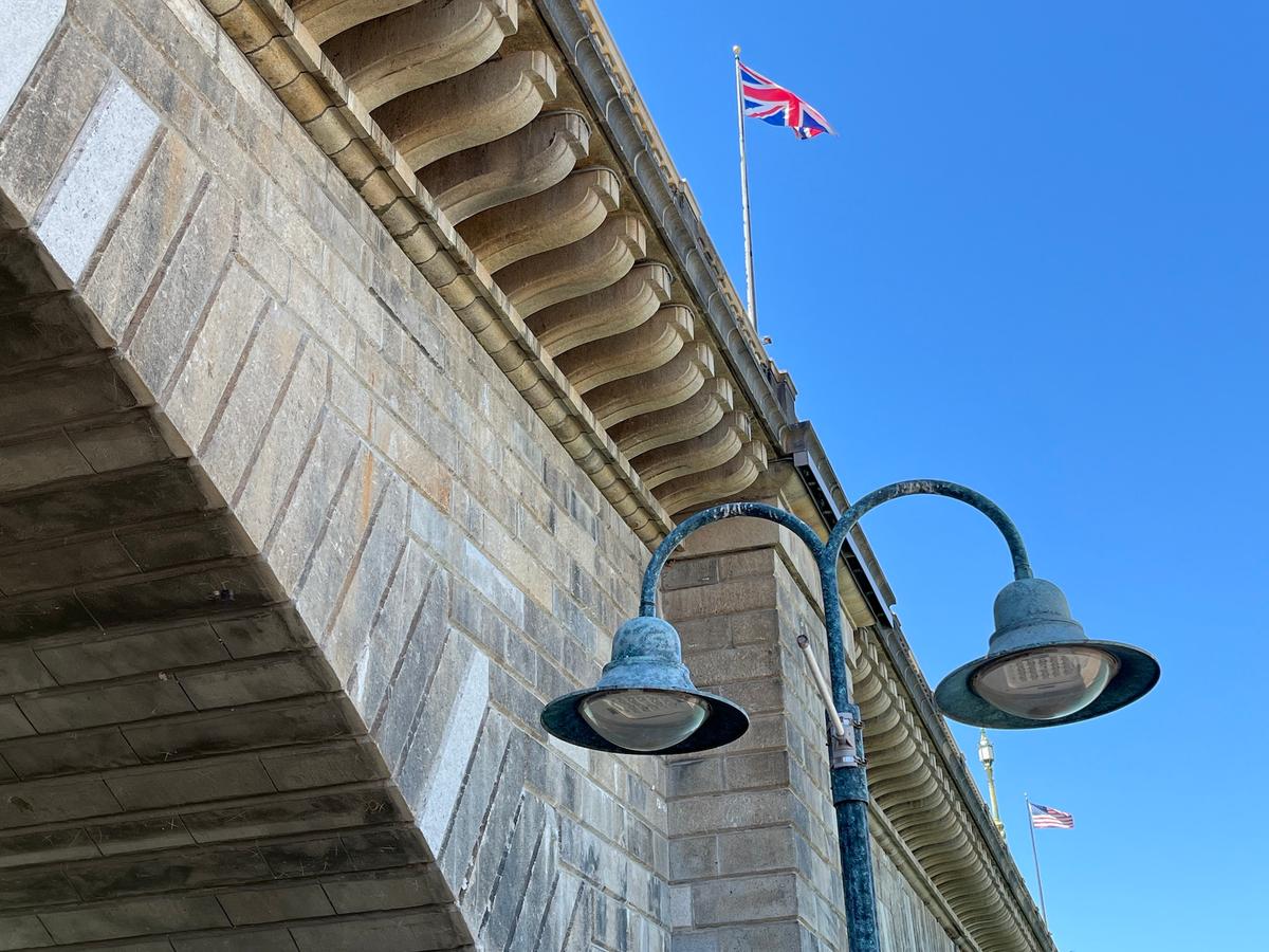 Original bridge construction still adorns the London Bridge in Lake Havasu City, Ariz., on June 5, 2026. (Allan Stein/The Epoch Times)