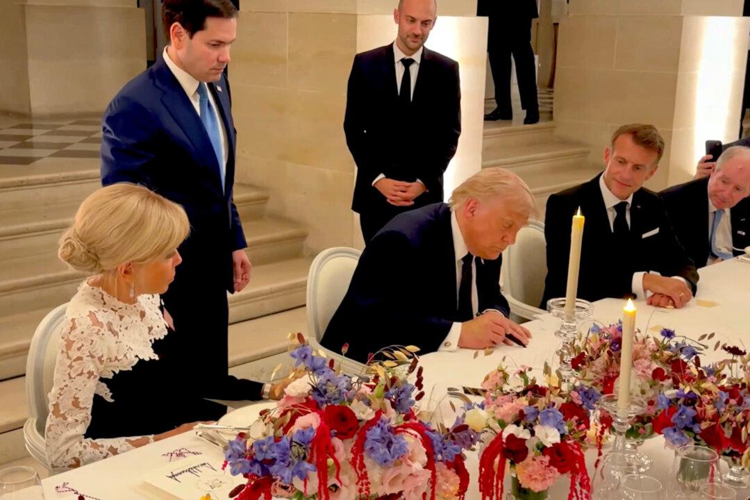 US, Iran Sign Memorandum of Understanding to End War