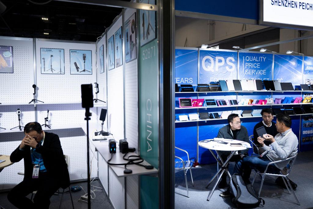 Exhibitors Protest at Trade Expo Over Alleged Fake Foreign Buyers Hired by Organizers: Chinese Traders