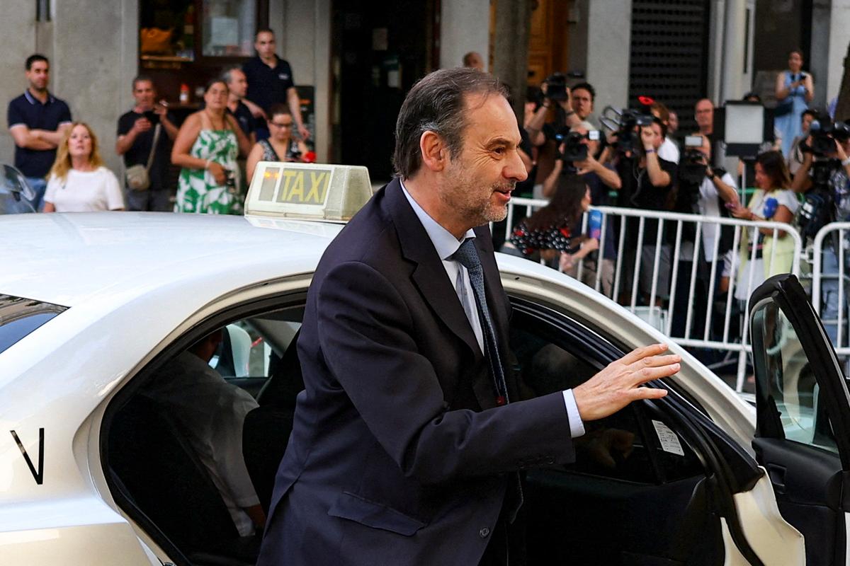 Spanish Transport Minister Jailed for 24 Years in Corruption Case
