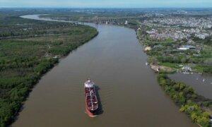 Argentina Pre-Awards $10 Billion Paraná River Contract to Jan de Nul Consortium