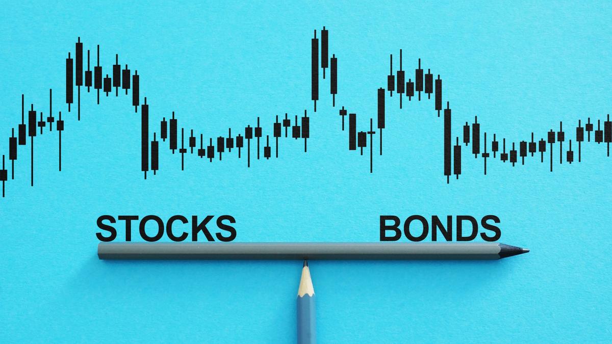 Dividend ETFs vs. Bond Funds: Which Is Right for Retirees