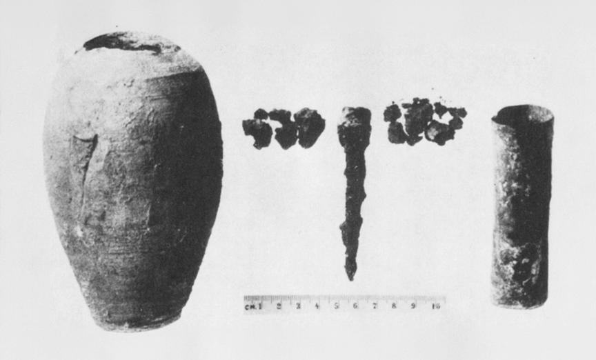 Components of the "<span style="font-weight: 400;">Baghdad Battery"</span> from the first century AD, as presented by Wilhelm König in the mid-20th century. (Courtesy of Alexander Bazes)