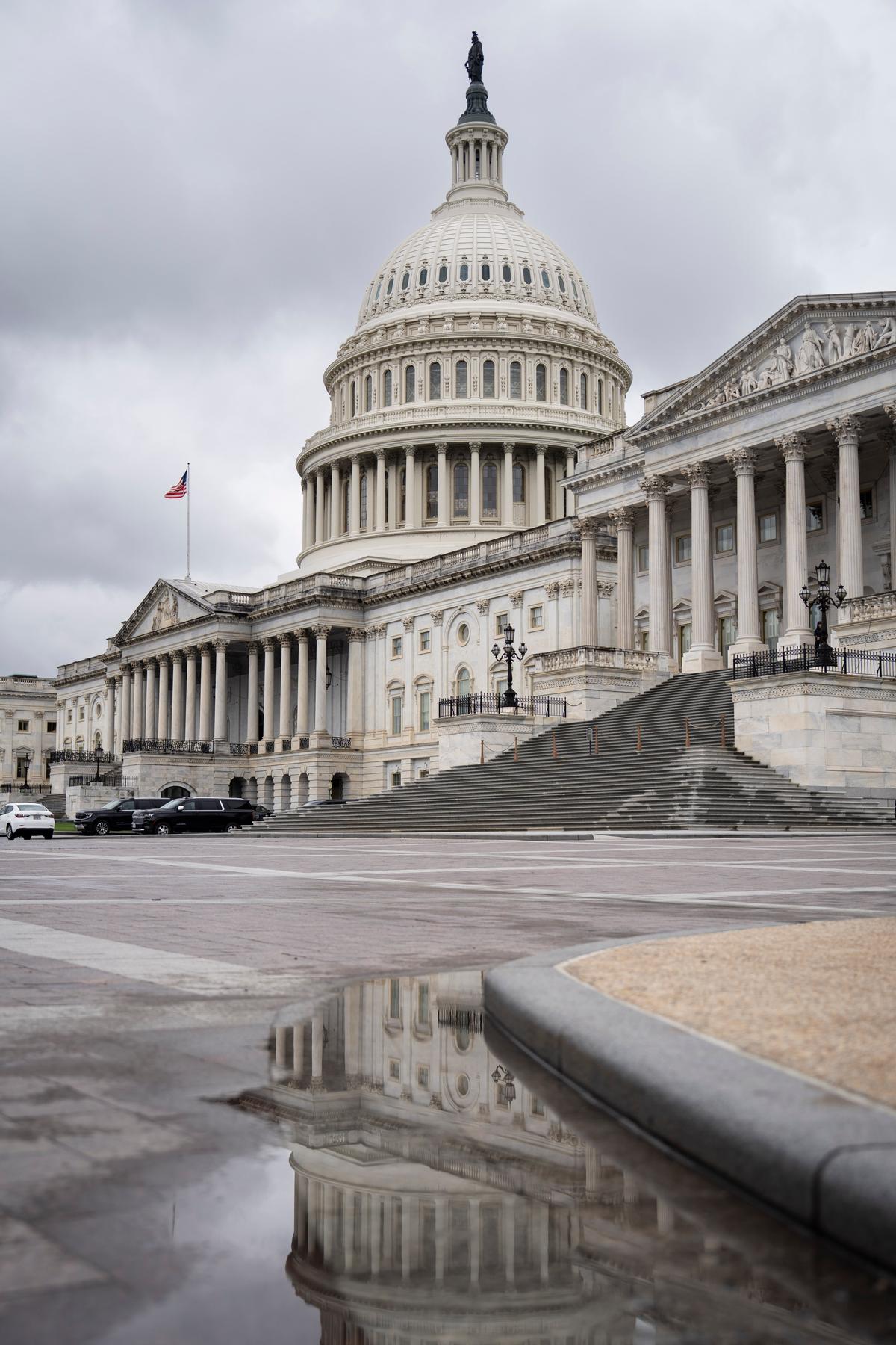 Republicans Spar on SAVE