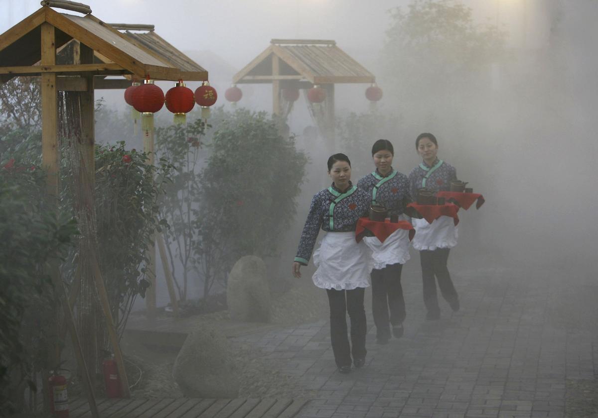 China’s Farm Getaways Close by the Tens of Thousands as Economy Slows