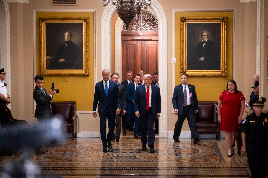Trump Meets With Senate Republicans Amid Push to Pass SAVE America Act