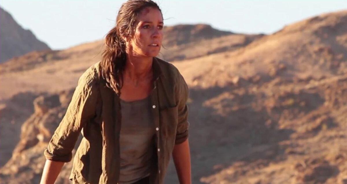 Dr. Lana Marais (DonnaLee Roberts), in “Stroomop.” (GJW+)