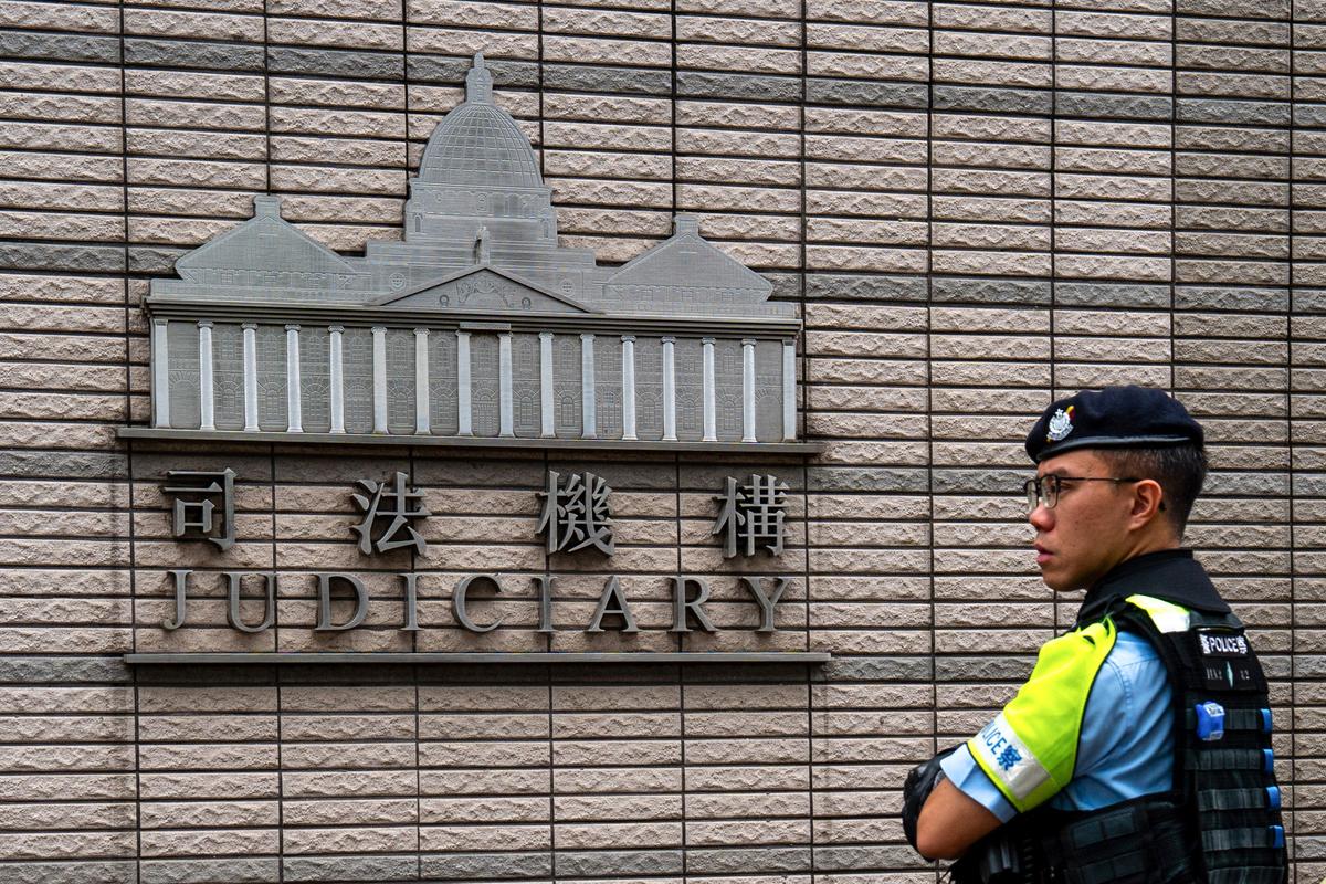 Hong Kong Police Arrest Booksellers on Suspicion of Selling Seditious Publications