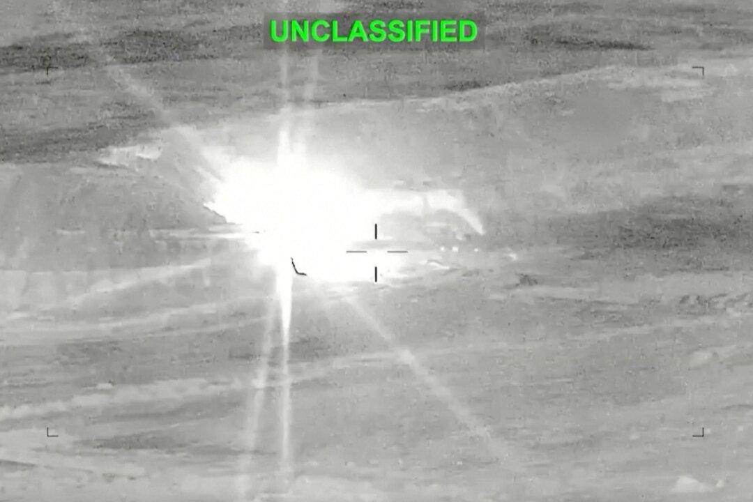 US Forces Launch New Strikes on Iran, Trump Warns Ceasefire May Collapse