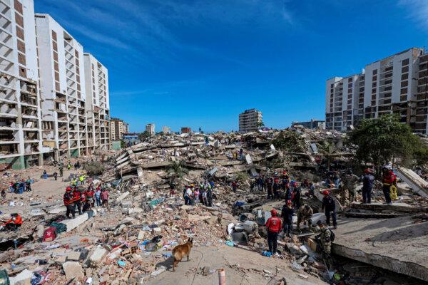 LIVE NOW: Search Continues for Venezuela Earthquake Victims