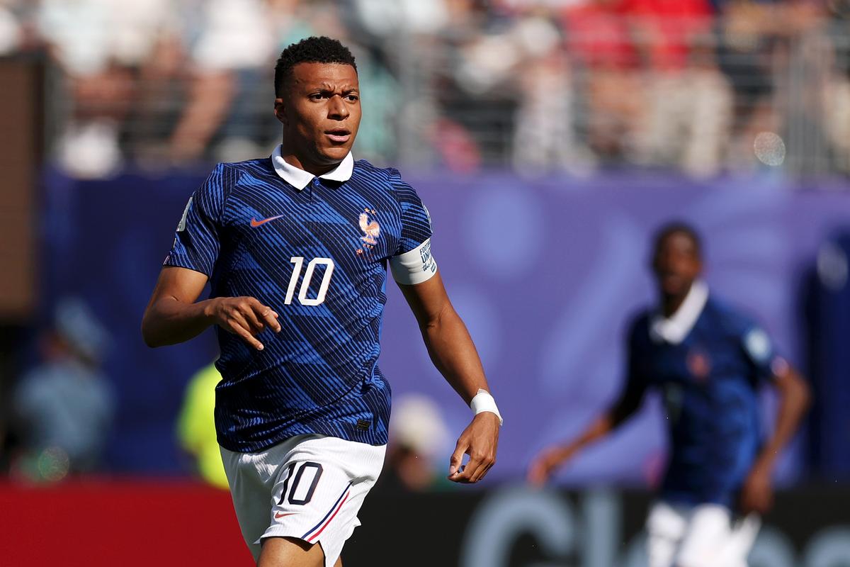 Mbappé Makes World Cup History in France Win Over Sweden