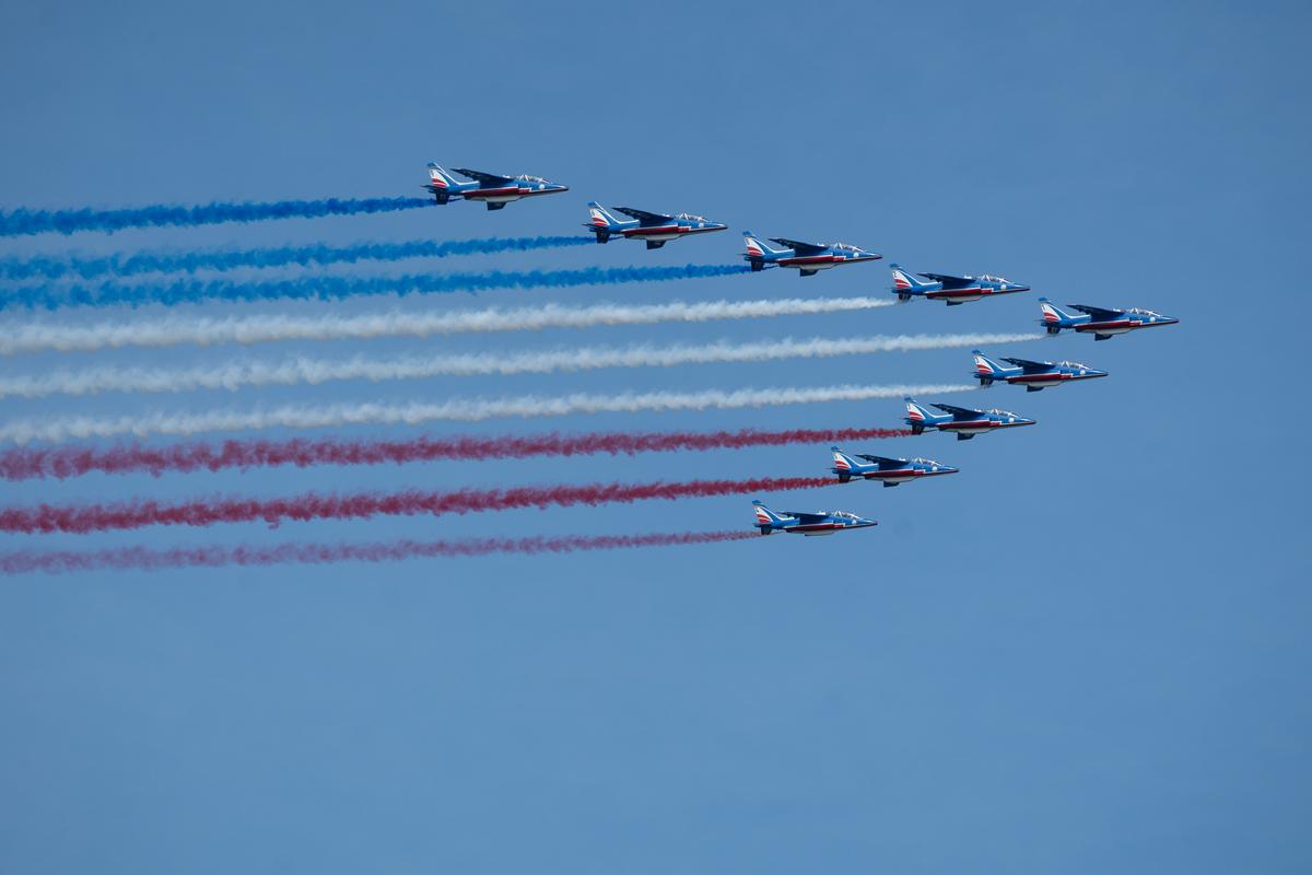 Patrouille de France fly in formation during the International Naval Review 250 in New York City on July 4, 2026. (Samira Bouaou/The Epoch Times)