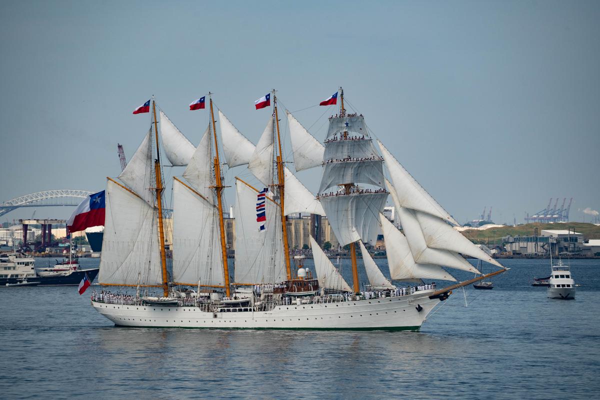 Esmeralda of Chile at the Sail4th 250 parade of tall ships in New York City on July 4, 2026. (Samira Bouaou/The Epoch Times)