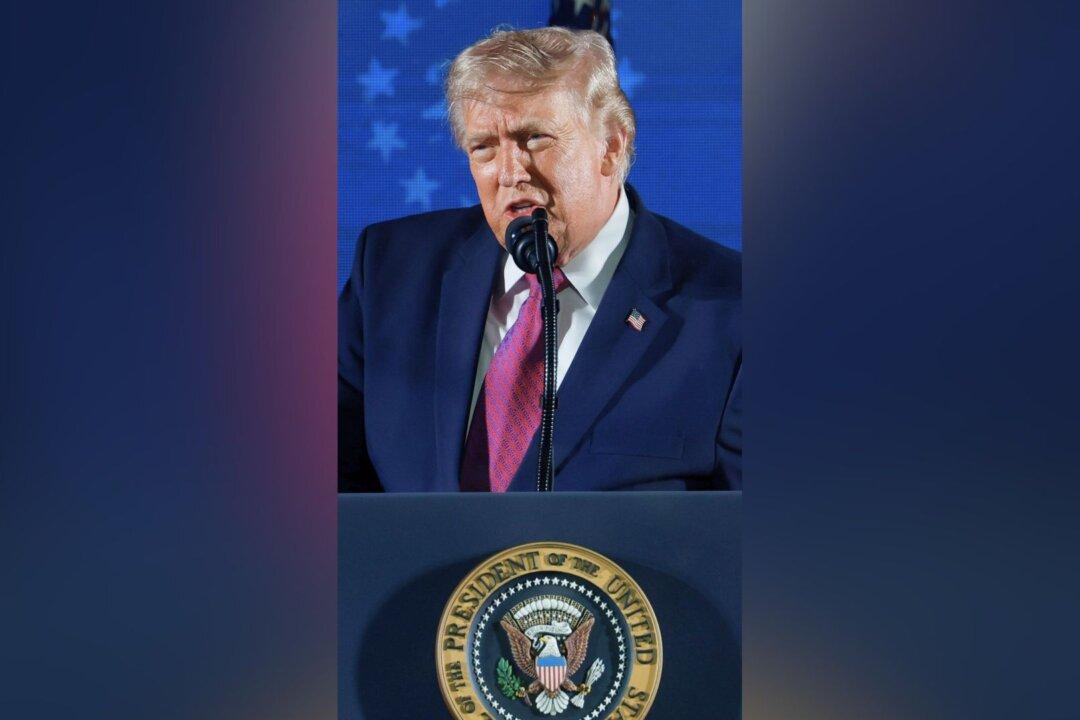Trump Hails US Legacy, Denounces Communism During 250th Celebration at Mount Rushmore