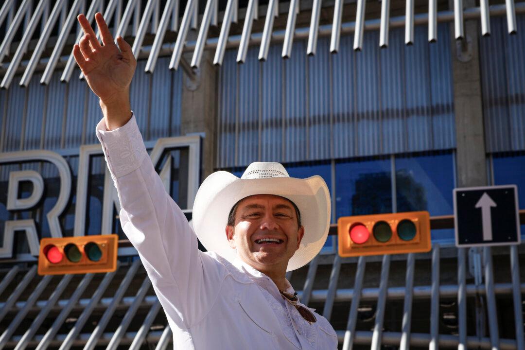 Poilievre Calls for Canadian Unity, Focus on Affordability During Stampede Address