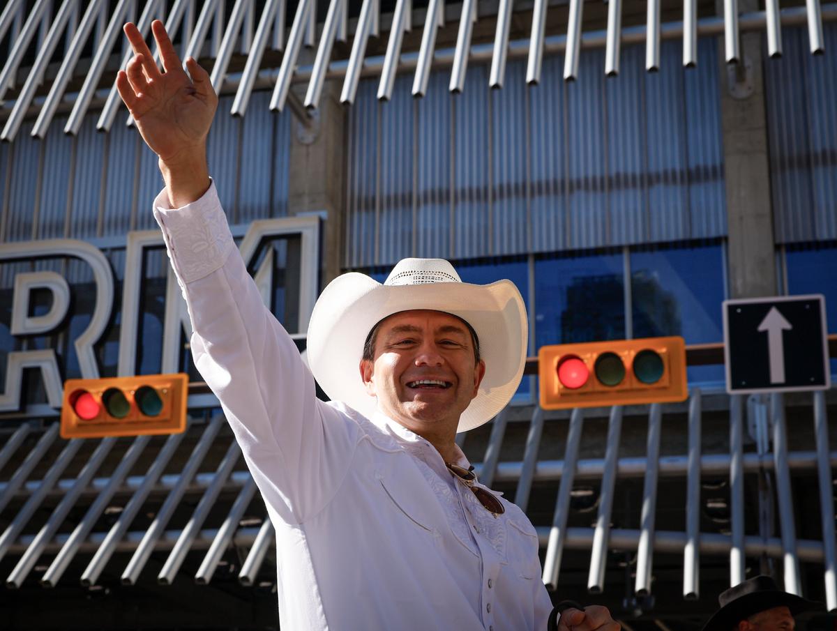 Poilievre Calls for Canadian Unity, Focus on Affordability During Stampede Address