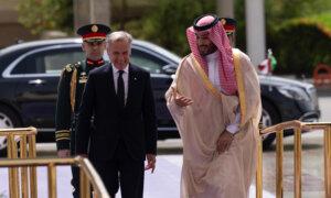 Carney Makes First Visit by Canadian PM to Saudi Arabia in 26 Years to Boost Economic and Defence Ties