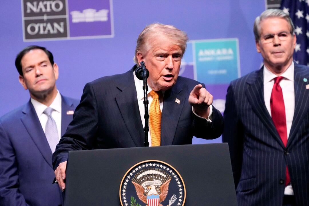 Trump Agrees to More Iran Talks, Reiterates Ceasefire Is Over