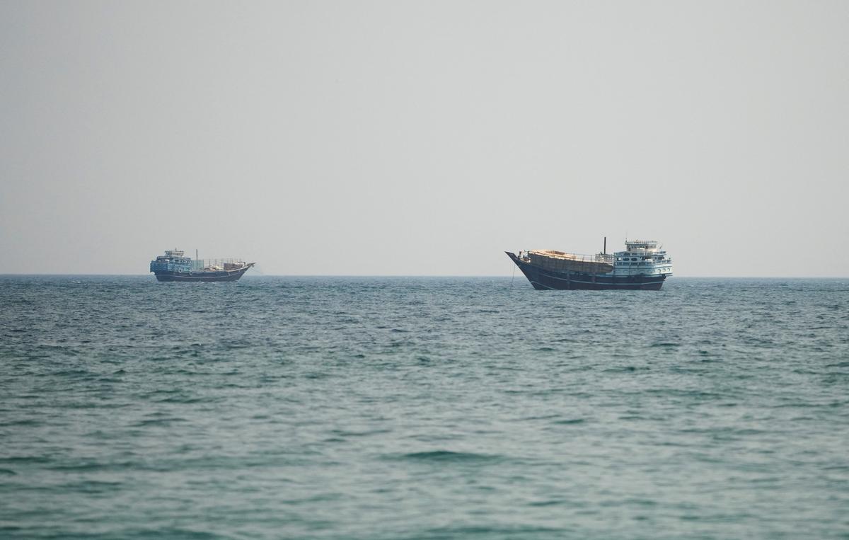Iranian Missiles Strike Emirati Tankers in Strait of Hormuz, Killing 1
