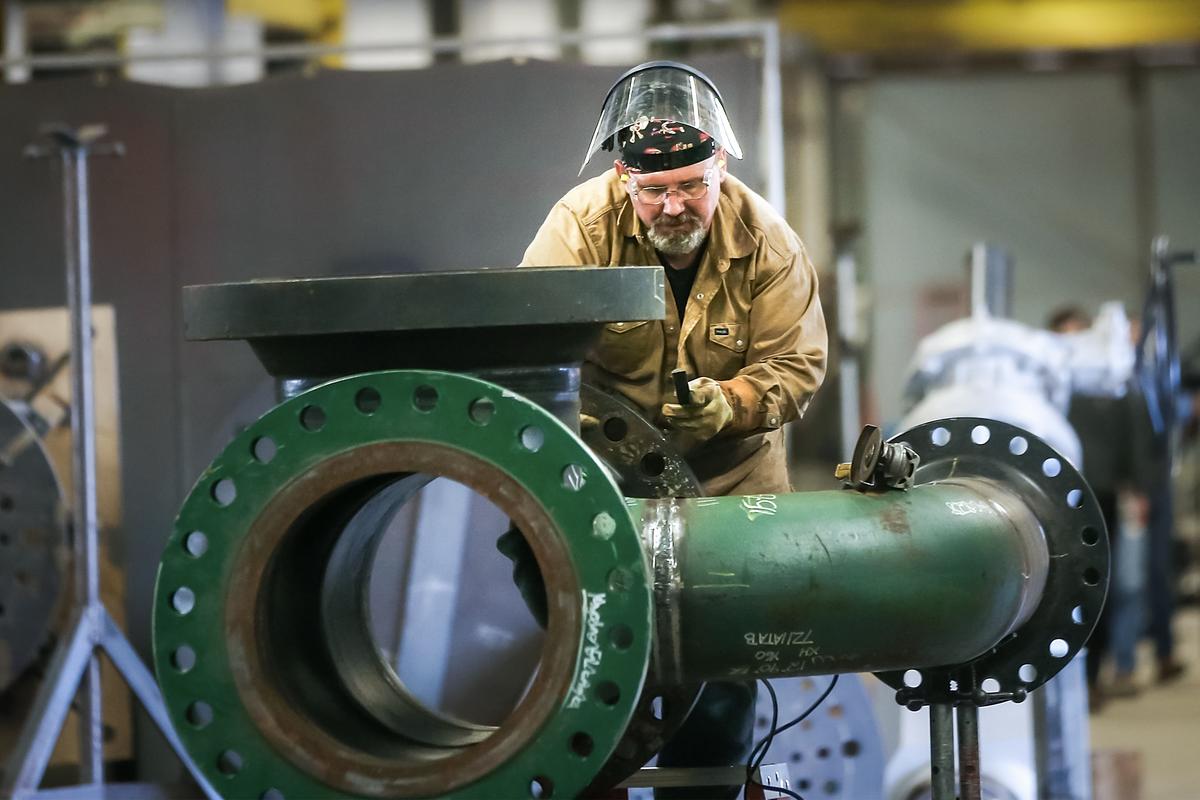 Inside the Race to Fix America’s Gas Pipelines Amid AI Center Boom