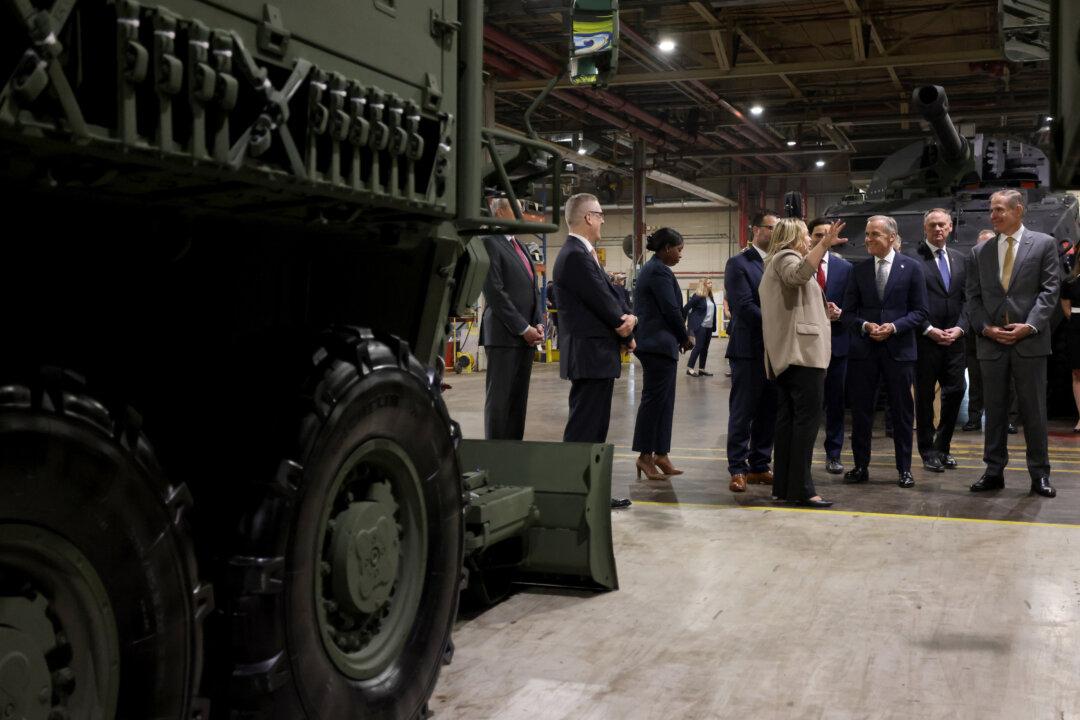 Ottawa to Spend $2 Billion on 190 Armoured Vehicles for Military