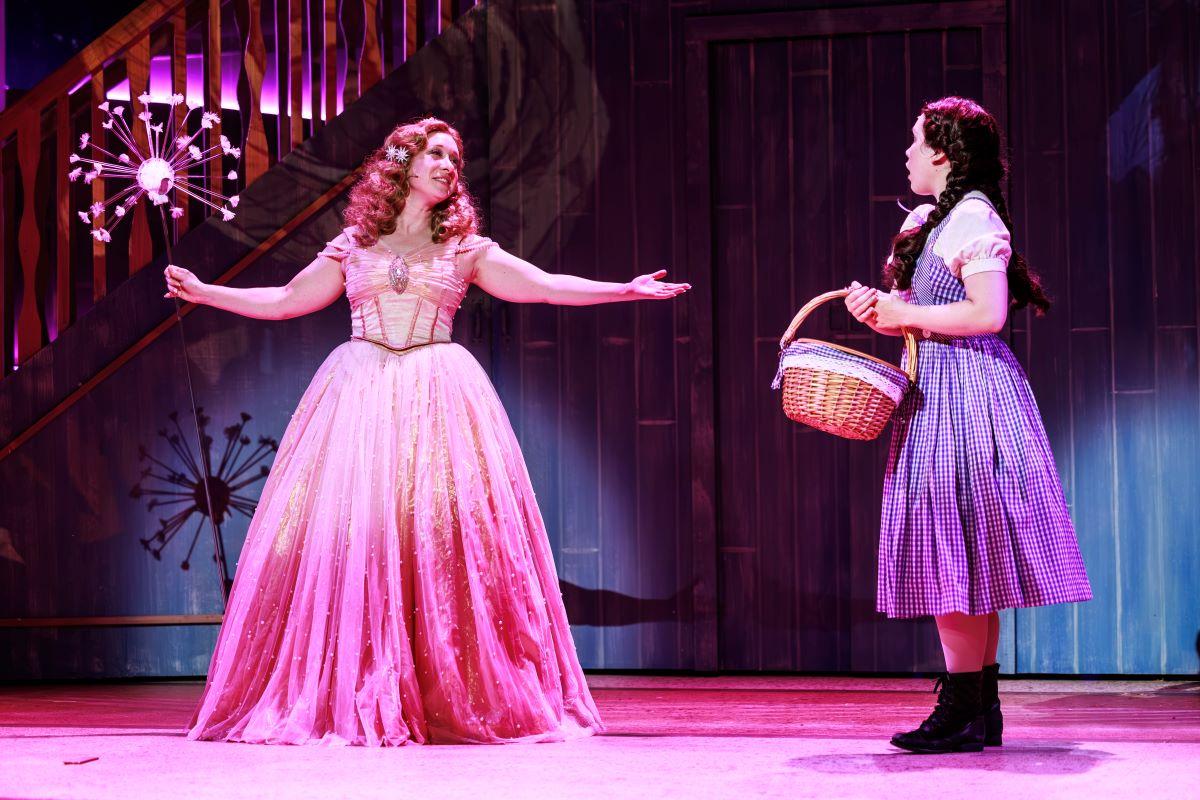 (L–R) Danielle Spence as Glinda and Nora Wragg as Dorothy Gale in Metropolis Performing Arts Centre's "The Wizard of Oz." (Jennifer Heim)