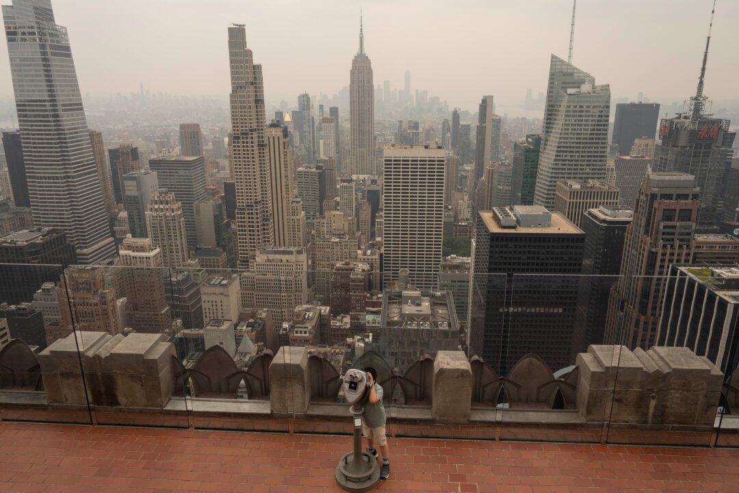 US Republican to Introduce Bill to ‘Sanction’ Canada Over Wildfire Smoke